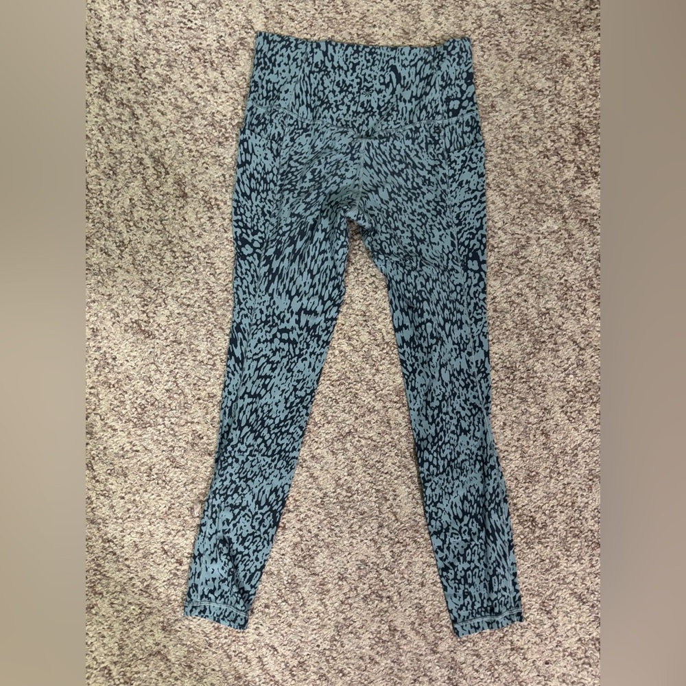 Athleta High-Rise Salutation Stash Printed 7/8 Leggings in Aqua and Charcoal - Picture 3 of 5